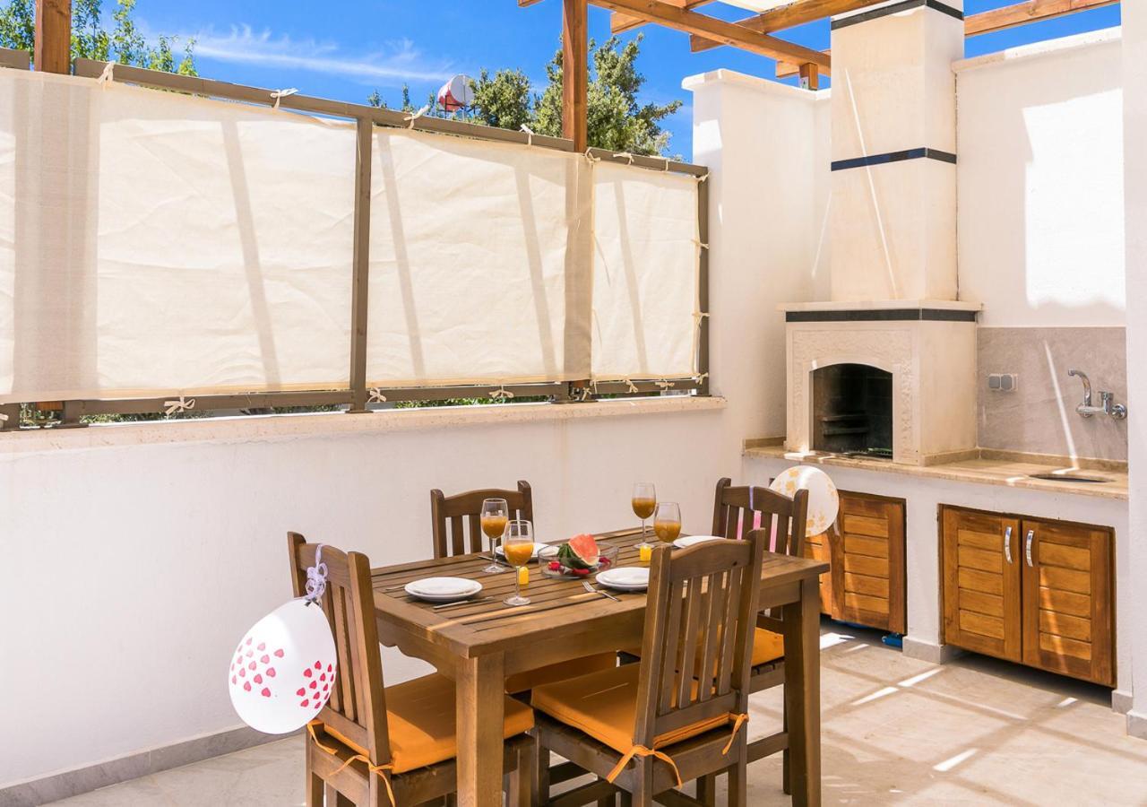 Villa 2 Sleeps 4 Isolated Honeymoon-Villa Sardunya Kaş Eksteriør billede