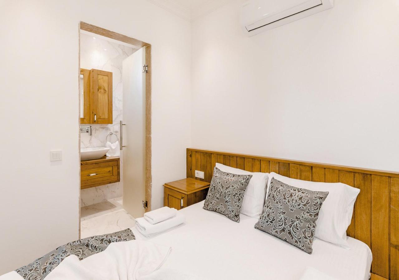 Villa 2 Sleeps 4 Isolated Honeymoon-Villa Sardunya Kaş Eksteriør billede