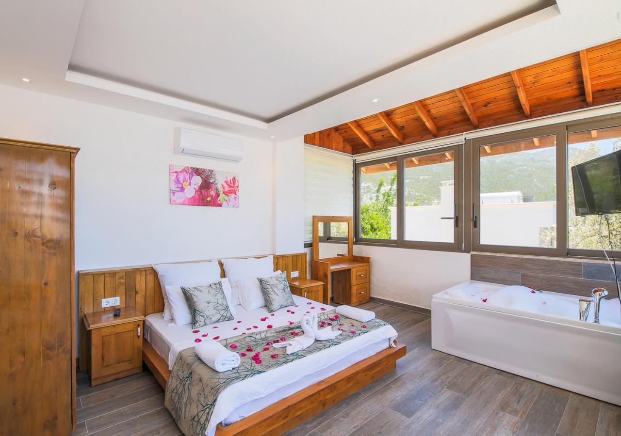 Villa 2 Sleeps 4 Isolated Honeymoon-Villa Sardunya Kaş Eksteriør billede