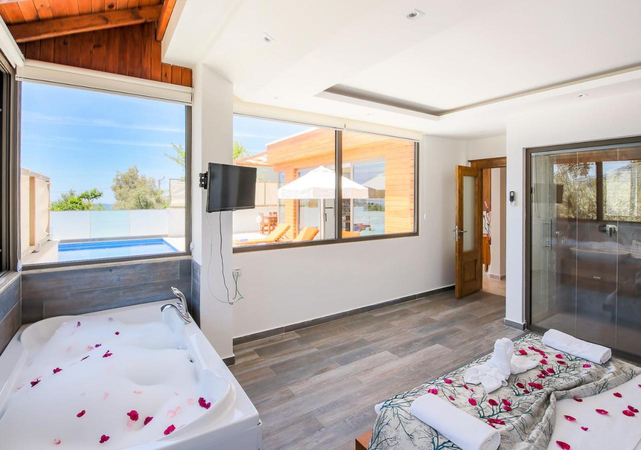 Villa 2 Sleeps 4 Isolated Honeymoon-Villa Sardunya Kaş Eksteriør billede