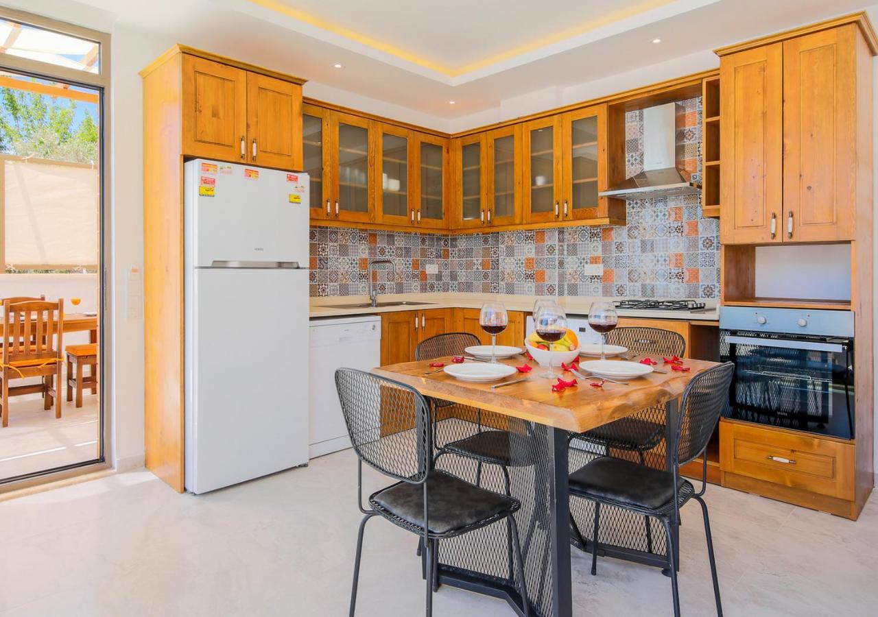 Villa 2 Sleeps 4 Isolated Honeymoon-Villa Sardunya Kaş Eksteriør billede